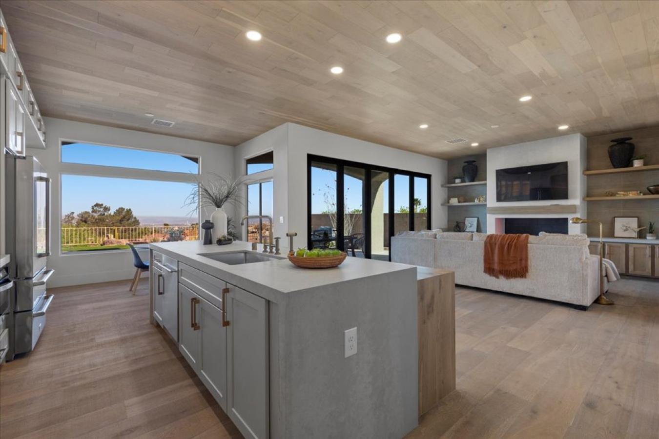 Las Vegas, Clark, 89134, United States, 3 Bedrooms Bedrooms, ,2 BathroomsBathrooms,Residential,For Sale,2009781