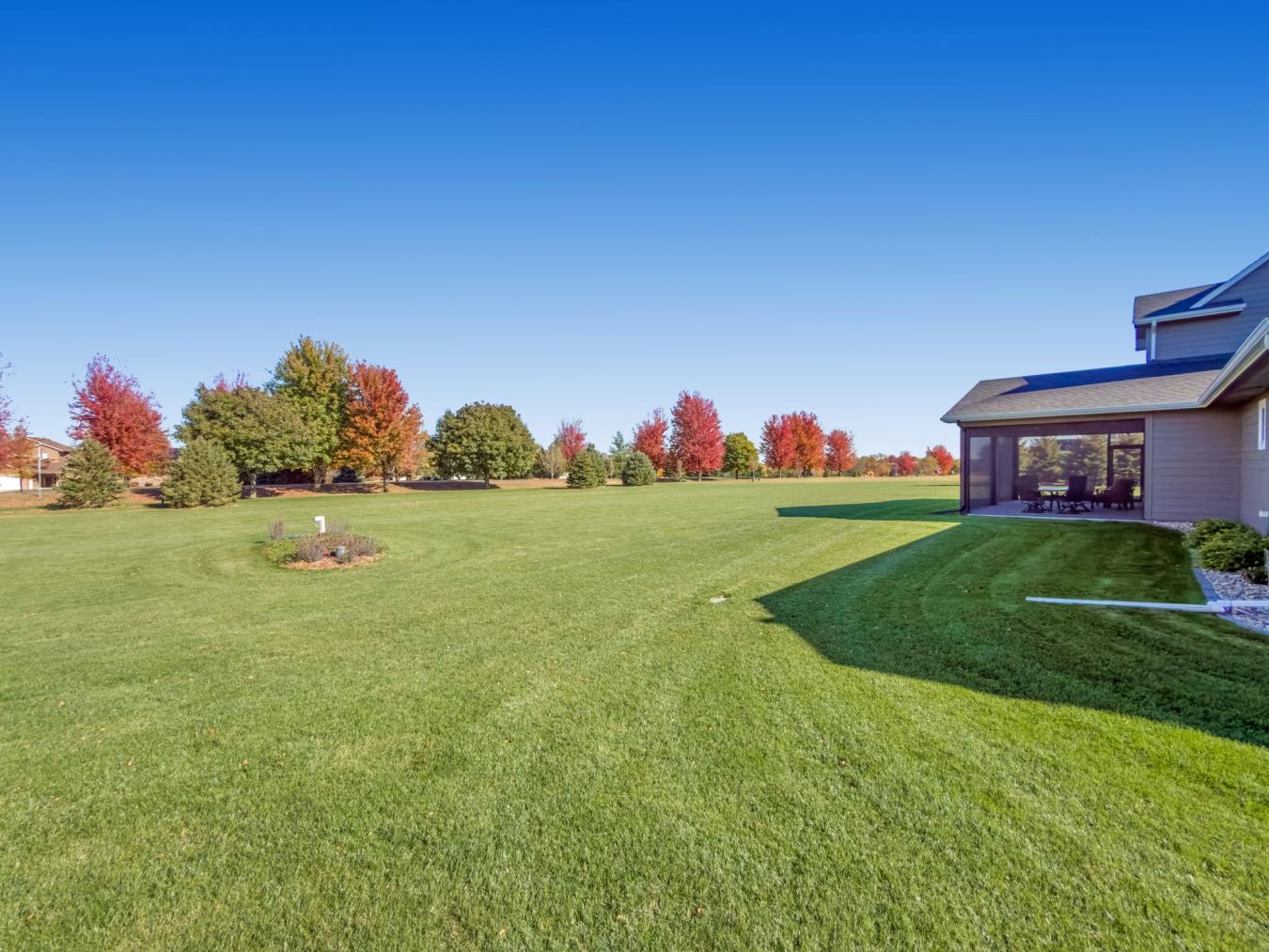 Harrisburg, Lincoln, 57032, United States, 5 Bedrooms Bedrooms, ,3 BathroomsBathrooms,Residential,For Sale,2007591