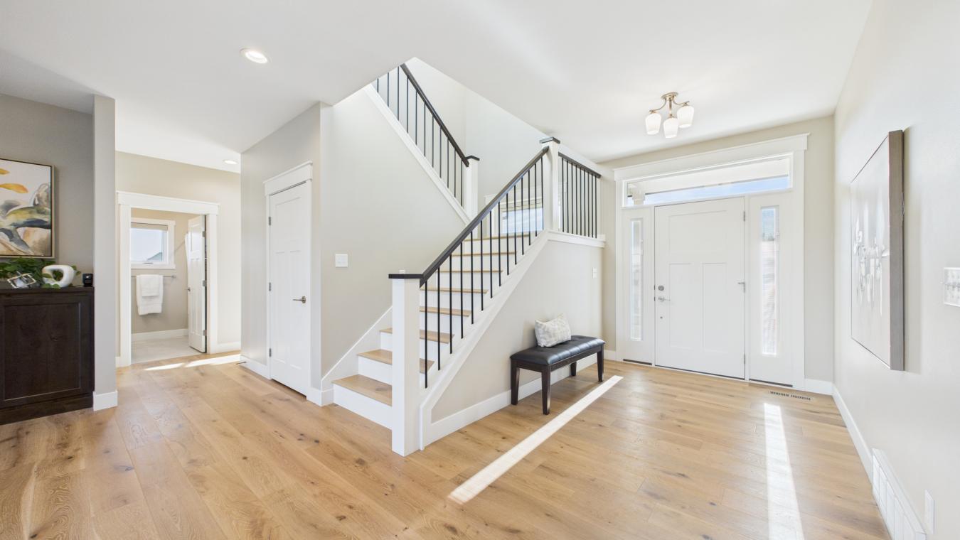 Harrisburg, Lincoln, 57032, United States, 5 Bedrooms Bedrooms, ,3 BathroomsBathrooms,Residential,For Sale,2007591