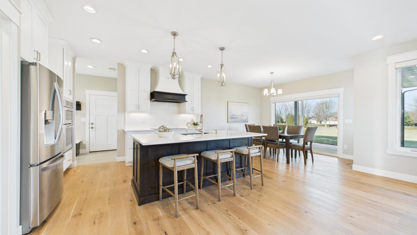 Harrisburg, Lincoln, 57032, United States, 5 Bedrooms Bedrooms, ,3 BathroomsBathrooms,Residential,For Sale,2007591