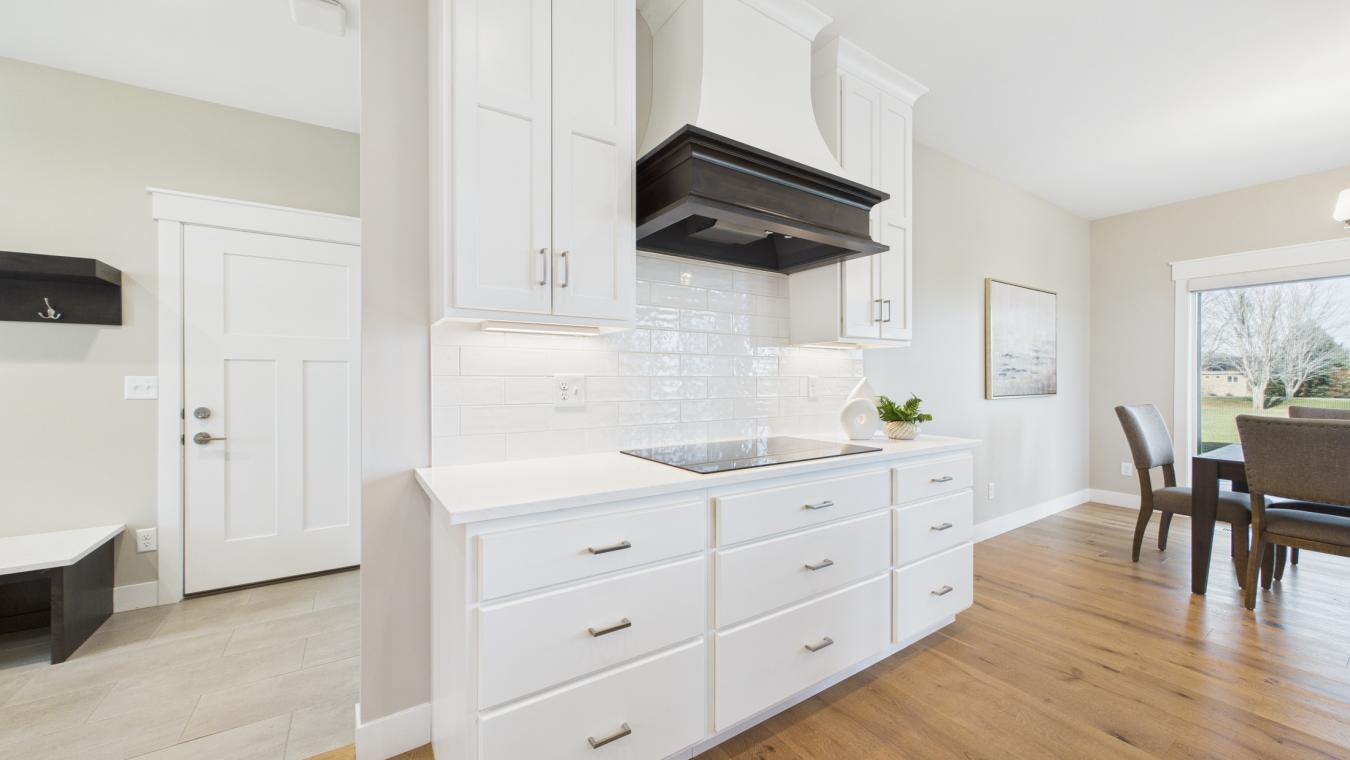 Harrisburg, Lincoln, 57032, United States, 5 Bedrooms Bedrooms, ,3 BathroomsBathrooms,Residential,For Sale,2007591