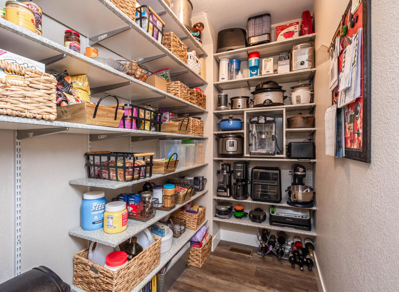 Colfax, California, 95713, United States, 3 Bedrooms Bedrooms, ,2 BathroomsBathrooms,Residential,For Sale,1952540