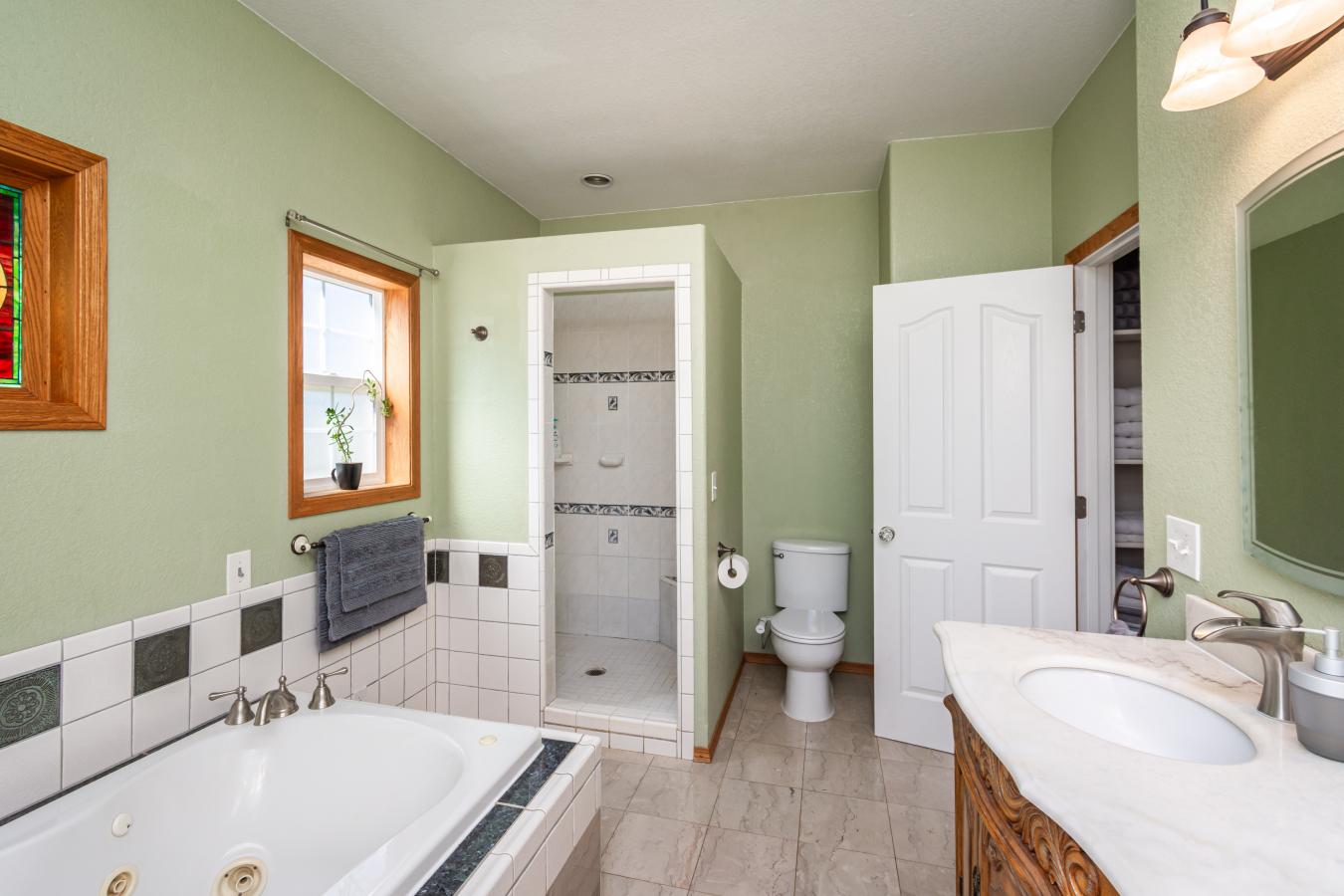 Colfax, California, 95713, United States, 3 Bedrooms Bedrooms, ,2 BathroomsBathrooms,Residential,For Sale,1952540