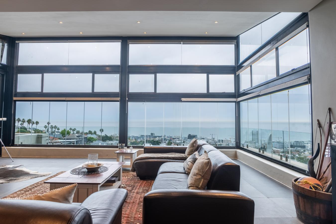 Cape Town, Fresnaye, South Africa, 5 Bedrooms Bedrooms, ,4 BathroomsBathrooms,Residential,For Sale,1952539