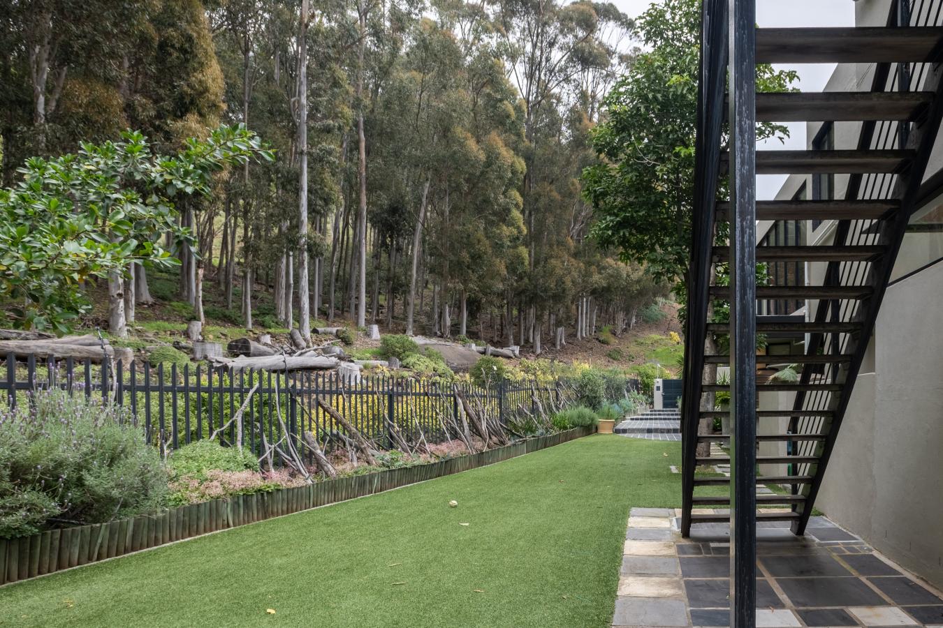 Cape Town, Fresnaye, South Africa, 5 Bedrooms Bedrooms, ,4 BathroomsBathrooms,Residential,For Sale,1952539