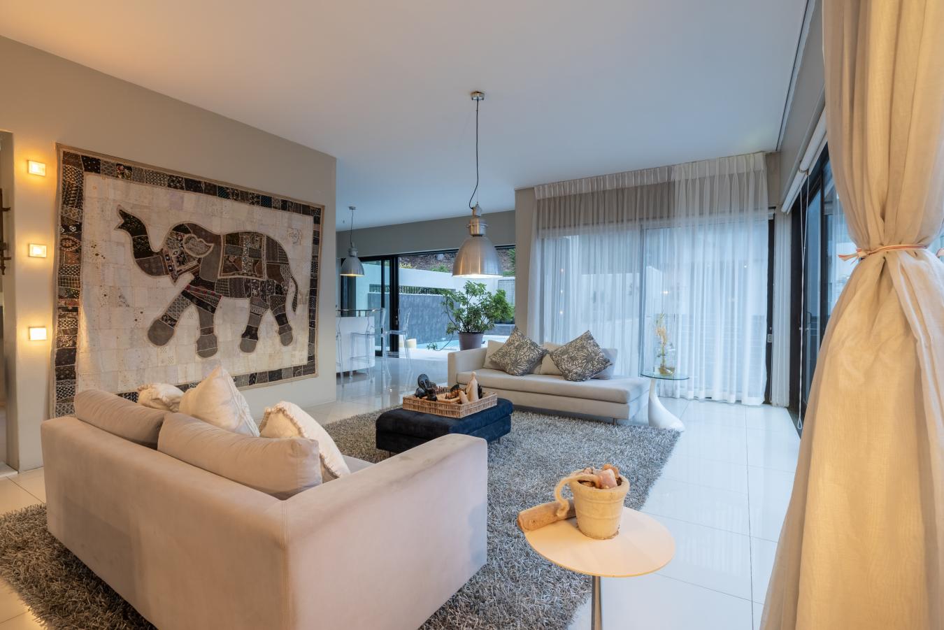 Cape Town, Fresnaye, South Africa, 5 Bedrooms Bedrooms, ,4 BathroomsBathrooms,Residential,For Sale,1952539