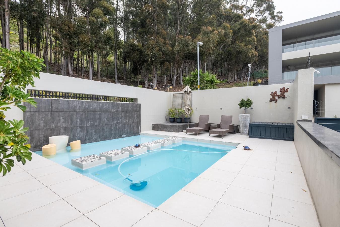 Cape Town, Fresnaye, South Africa, 5 Bedrooms Bedrooms, ,4 BathroomsBathrooms,Residential,For Sale,1952539