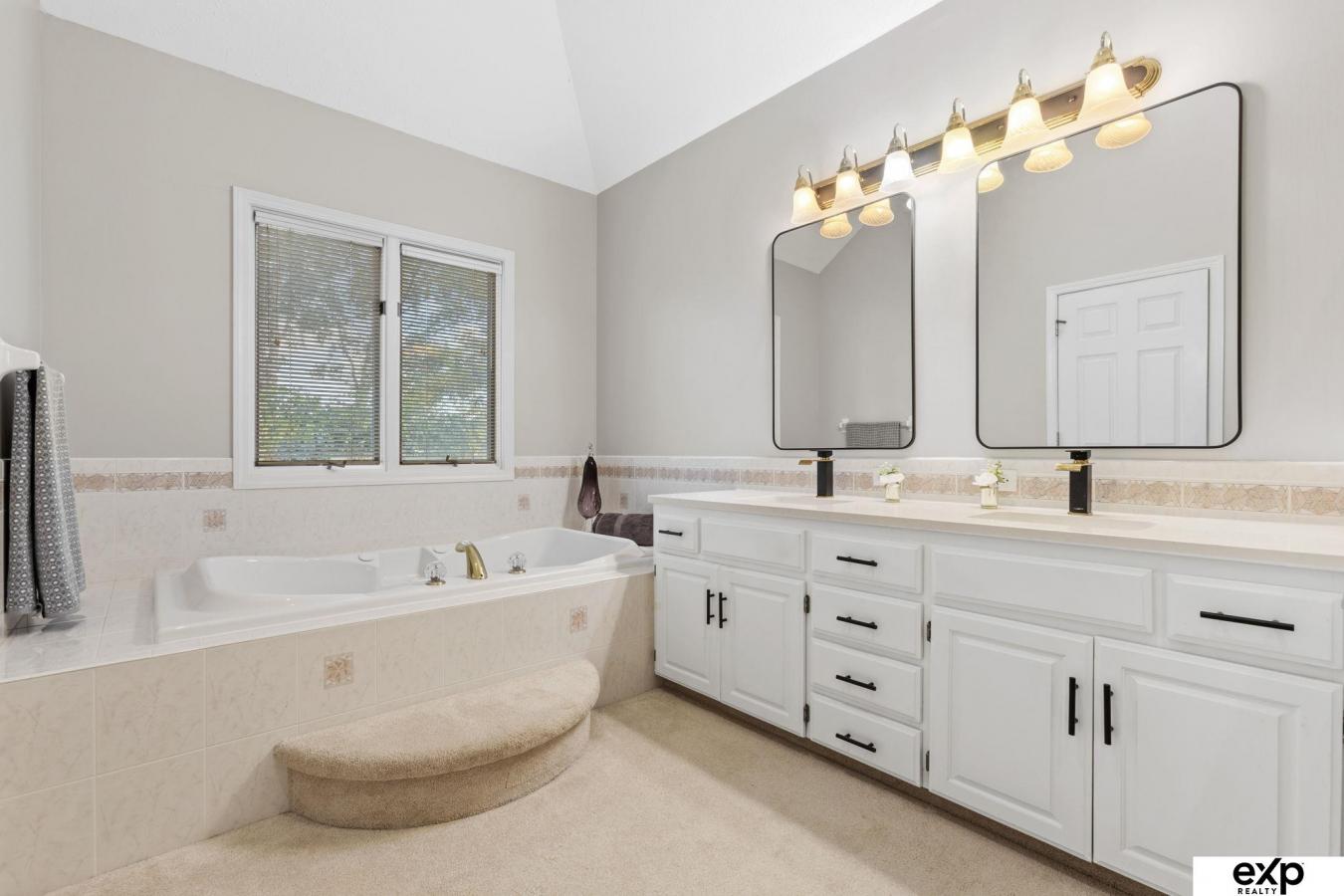 Omaha, Sarpy, 68136, United States, 4 Bedrooms Bedrooms, ,Residential,For Sale,1952968