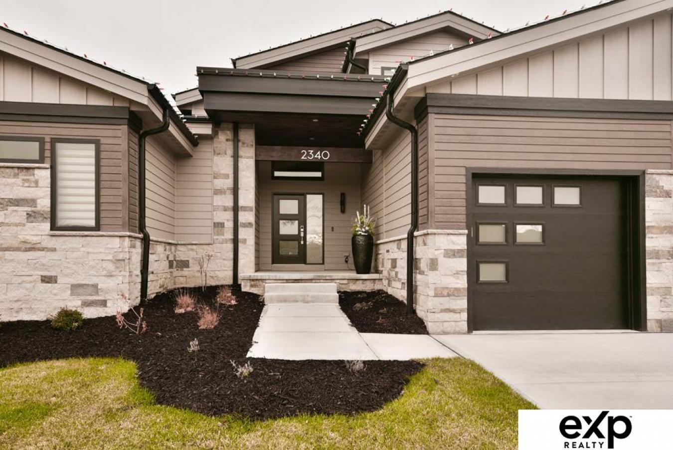 Elkhorn, Douglas, 68022, United States, 6 Bedrooms Bedrooms, ,5 BathroomsBathrooms,Residential,For Sale,1952967