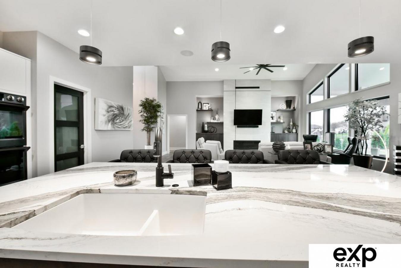 Elkhorn, Douglas, 68022, United States, 6 Bedrooms Bedrooms, ,5 BathroomsBathrooms,Residential,For Sale,1952967