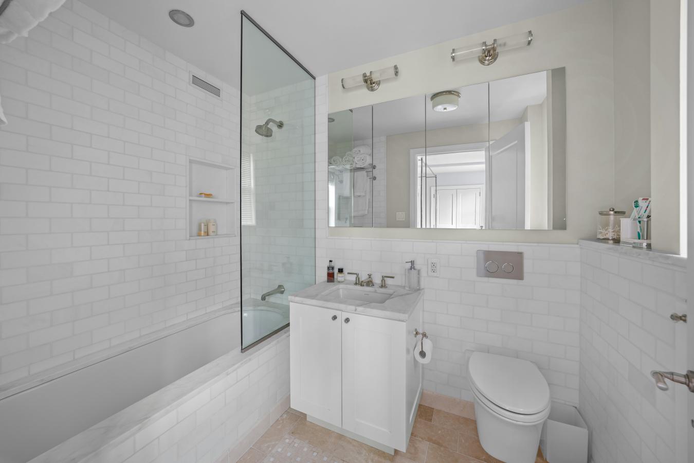 Greenwich Village, New York, 10011, United States, 3 Bedrooms Bedrooms, ,3 BathroomsBathrooms,Residential,For Sale,1952965