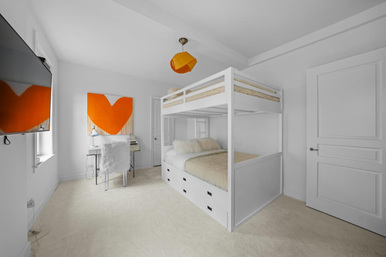 Greenwich Village, New York, 10011, United States, 3 Bedrooms Bedrooms, ,3 BathroomsBathrooms,Residential,For Sale,1952965