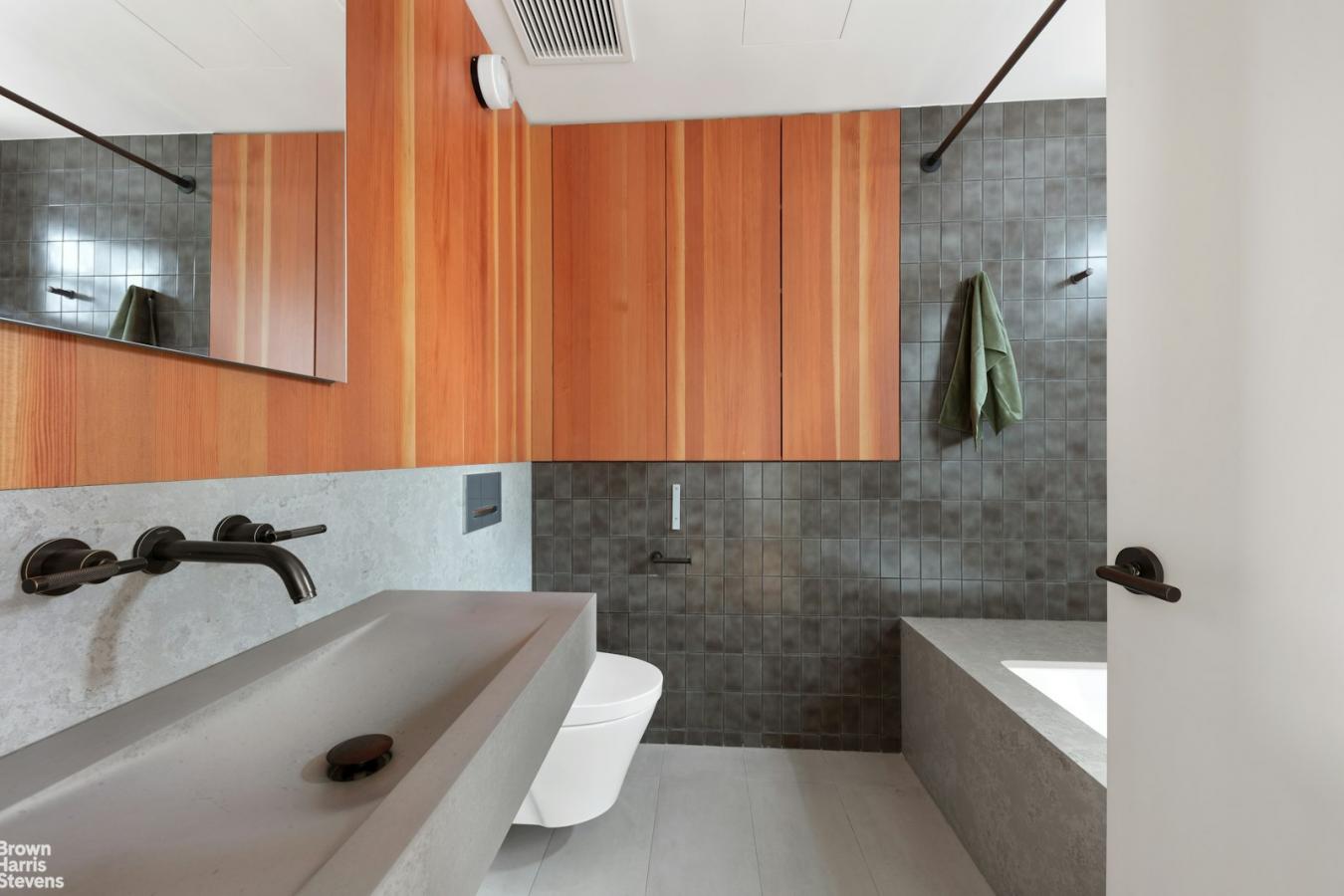 Soho, New York, 10012, United States, 3 Bedrooms Bedrooms, ,2 BathroomsBathrooms,Residential,For Sale,1952963