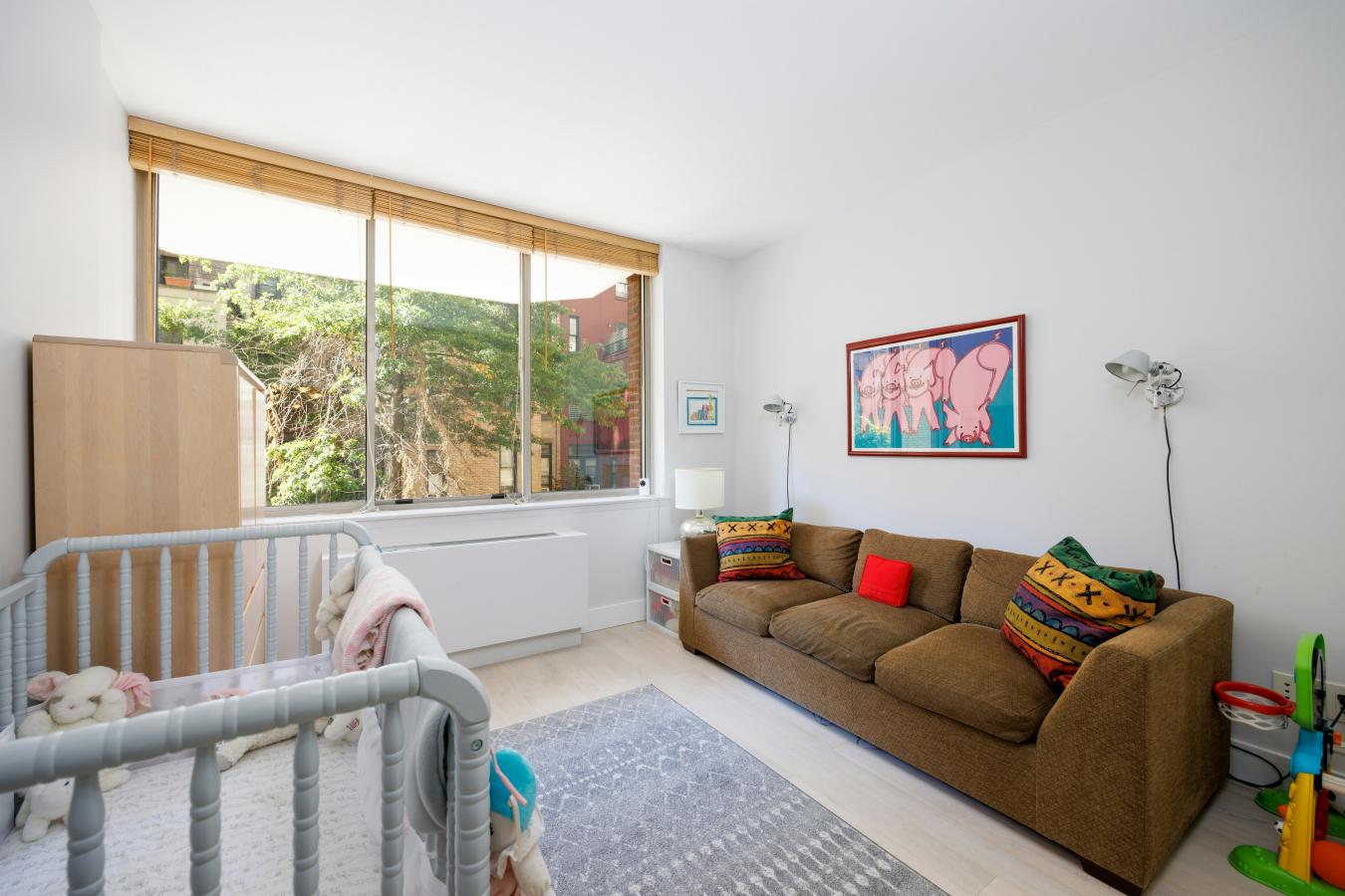 New York, New York, 10024, United States, 5 Bedrooms Bedrooms, ,4 BathroomsBathrooms,Residential,For Sale,1952961