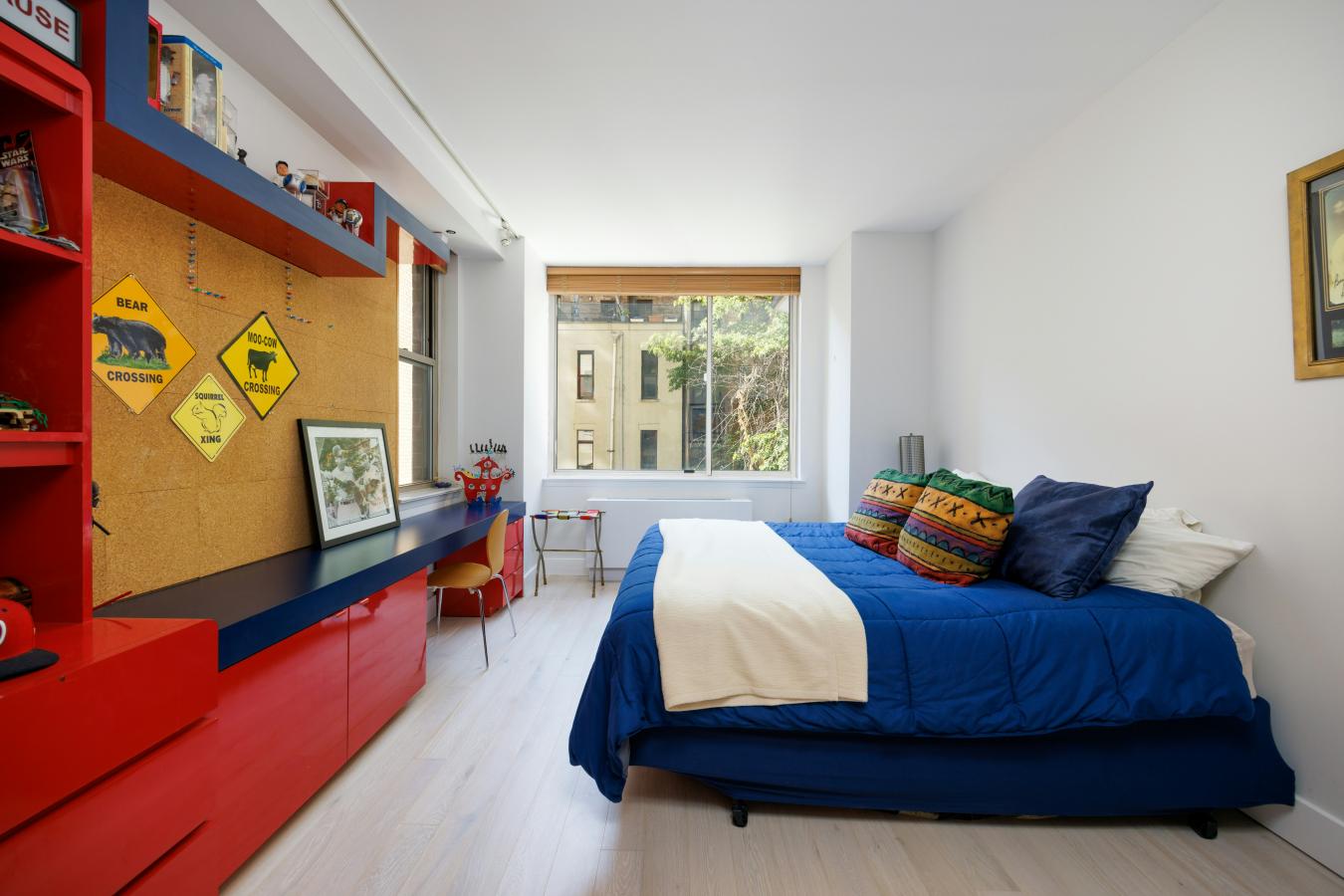 New York, New York, 10024, United States, 5 Bedrooms Bedrooms, ,4 BathroomsBathrooms,Residential,For Sale,1952961