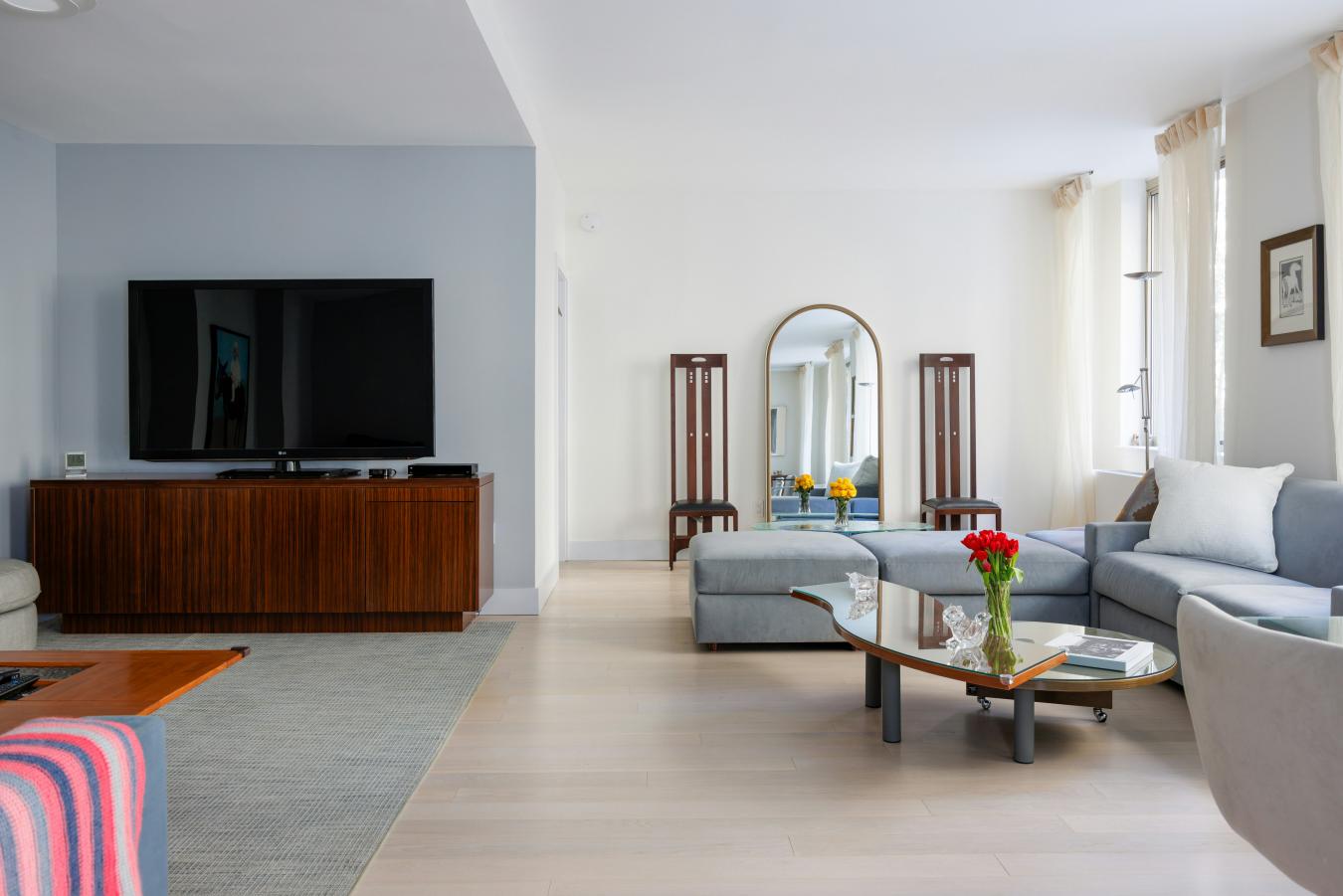 New York, New York, 10024, United States, 5 Bedrooms Bedrooms, ,4 BathroomsBathrooms,Residential,For Sale,1952961