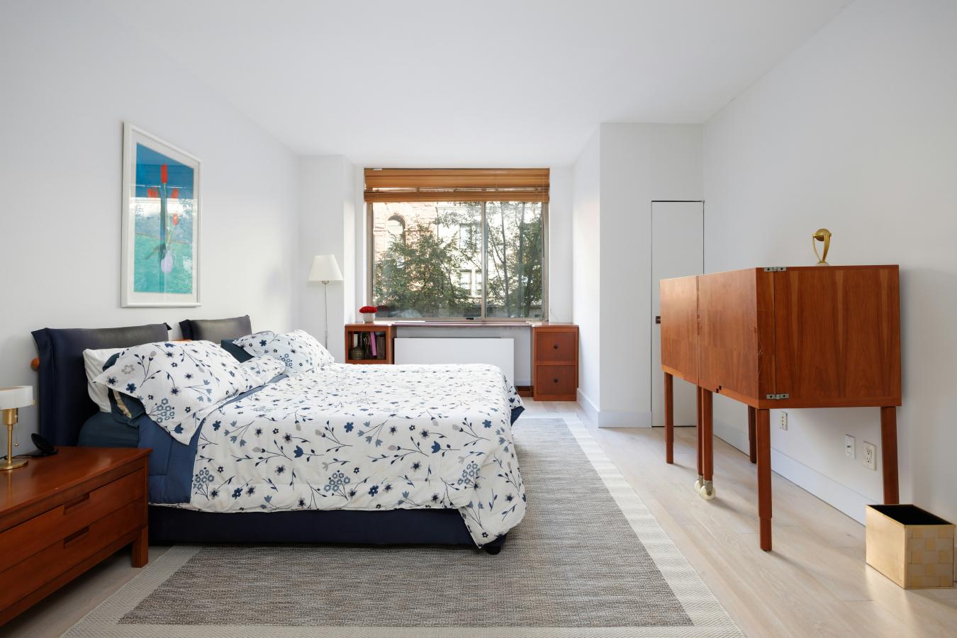 New York, New York, 10024, United States, 5 Bedrooms Bedrooms, ,4 BathroomsBathrooms,Residential,For Sale,1952961