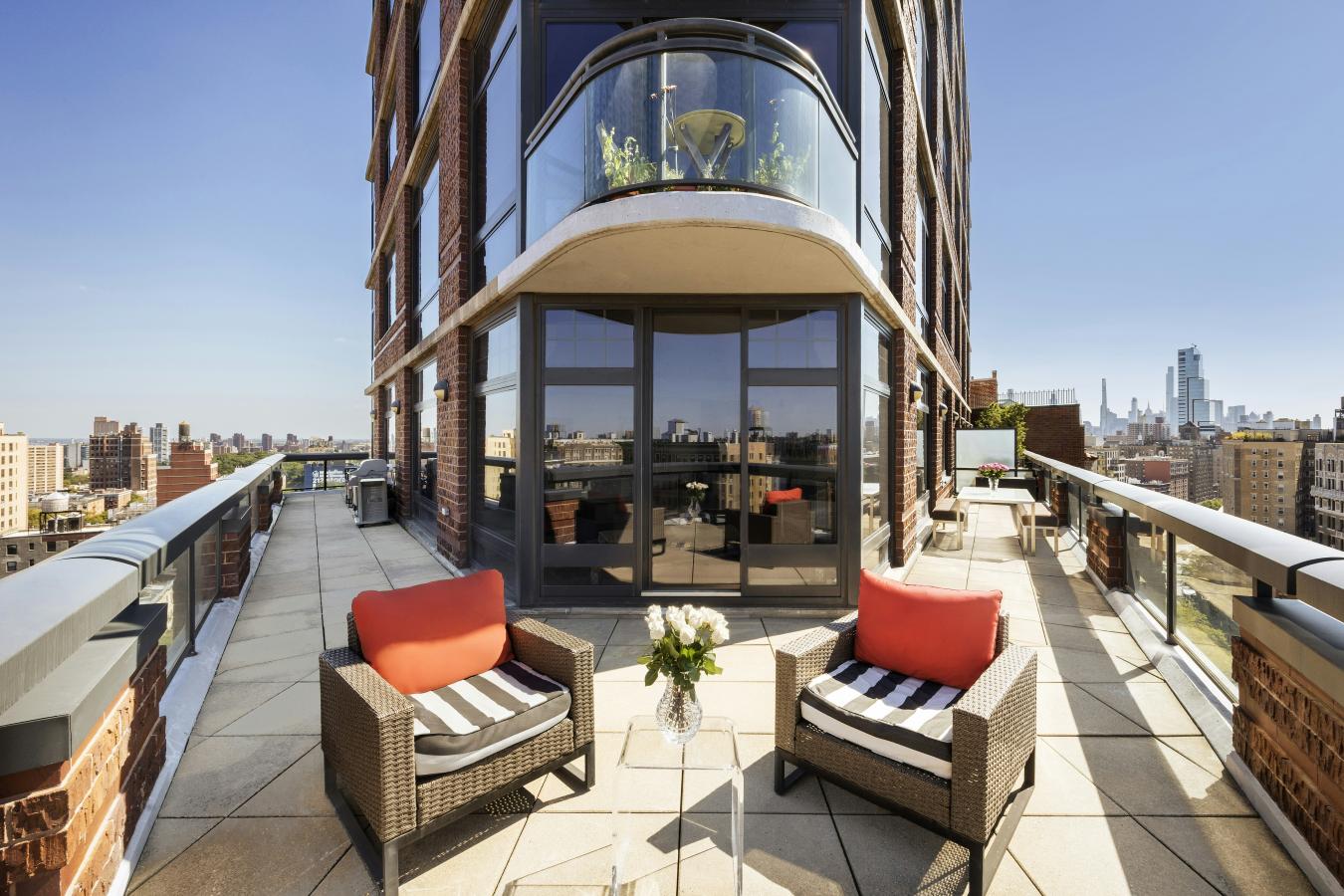 New York, New York, 10025, United States, 4 Bedrooms Bedrooms, ,3 BathroomsBathrooms,Residential,For Sale,1952962