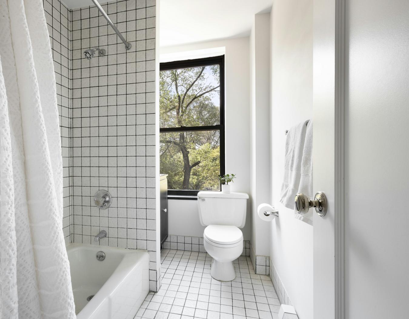 New York, New York, 10025, United States, 3 Bedrooms Bedrooms, ,3 BathroomsBathrooms,Residential,For Sale,1952960