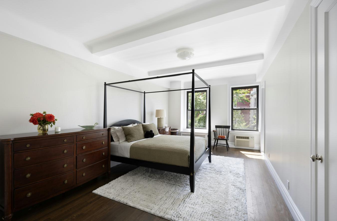 New York, New York, 10025, United States, 3 Bedrooms Bedrooms, ,3 BathroomsBathrooms,Residential,For Sale,1952960