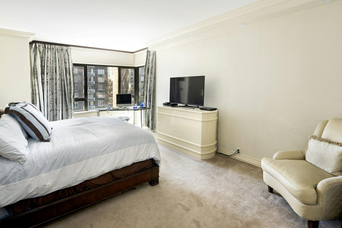 New York, New York, 10022, United States, 3 Bedrooms Bedrooms, ,3 BathroomsBathrooms,Residential,For Sale,1952957