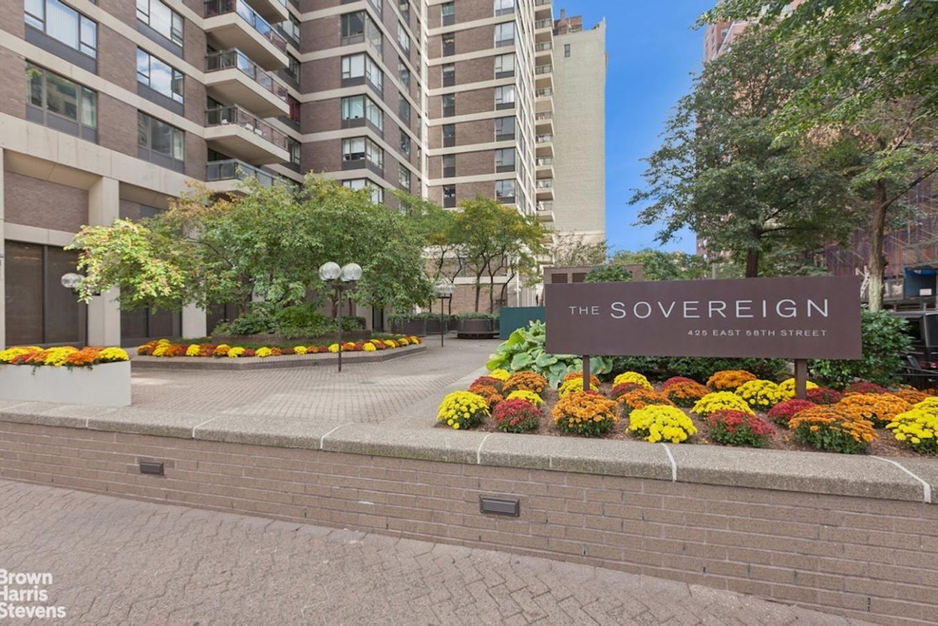 New York, New York, 10022, United States, 3 Bedrooms Bedrooms, ,3 BathroomsBathrooms,Residential,For Sale,1952957