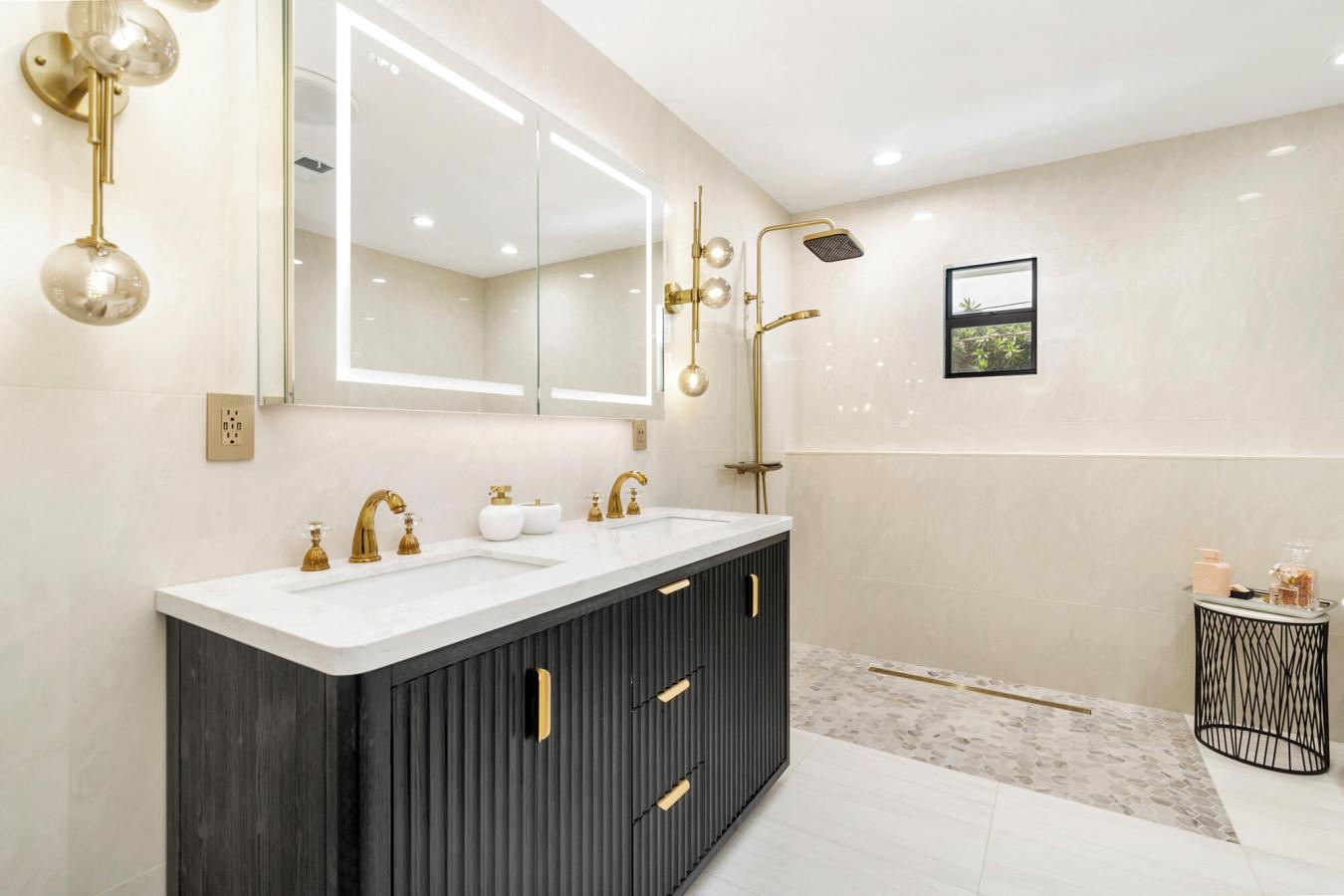 West Palm Beach, Florida, 33405, United States, 3 Bedrooms Bedrooms, ,3 BathroomsBathrooms,Residential,For Sale,1952956