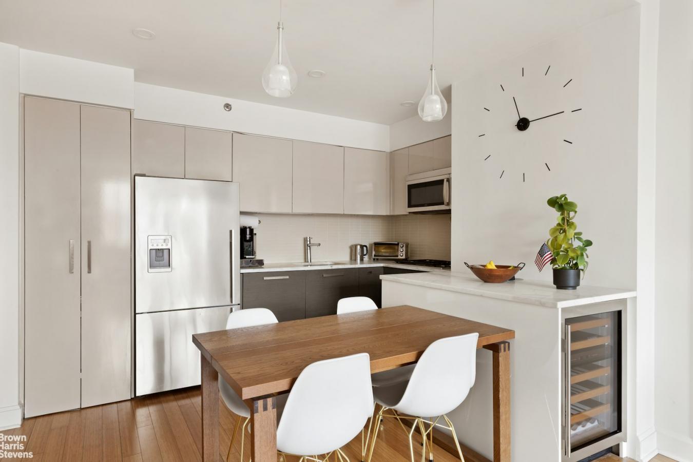 New York, New York, 10036, United States, 2 Bedrooms Bedrooms, ,2 BathroomsBathrooms,Residential,For Sale,1952955