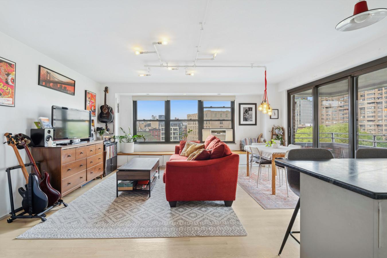 Lower East Side, New York, 10002, United States, 2 Bedrooms Bedrooms, ,2 BathroomsBathrooms,Residential,For Sale,1952953