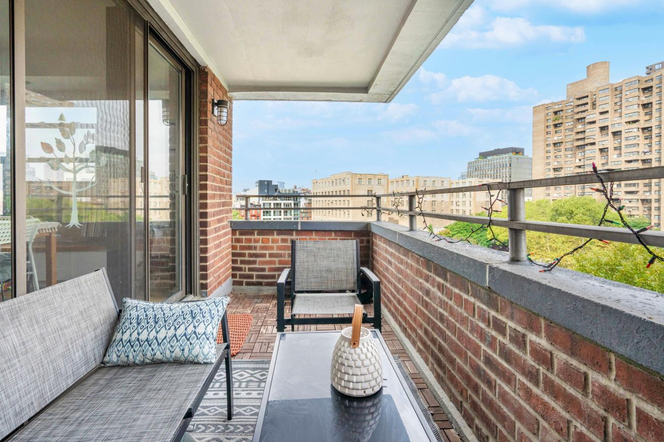 Lower East Side, New York, 10002, United States, 2 Bedrooms Bedrooms, ,2 BathroomsBathrooms,Residential,For Sale,1952953