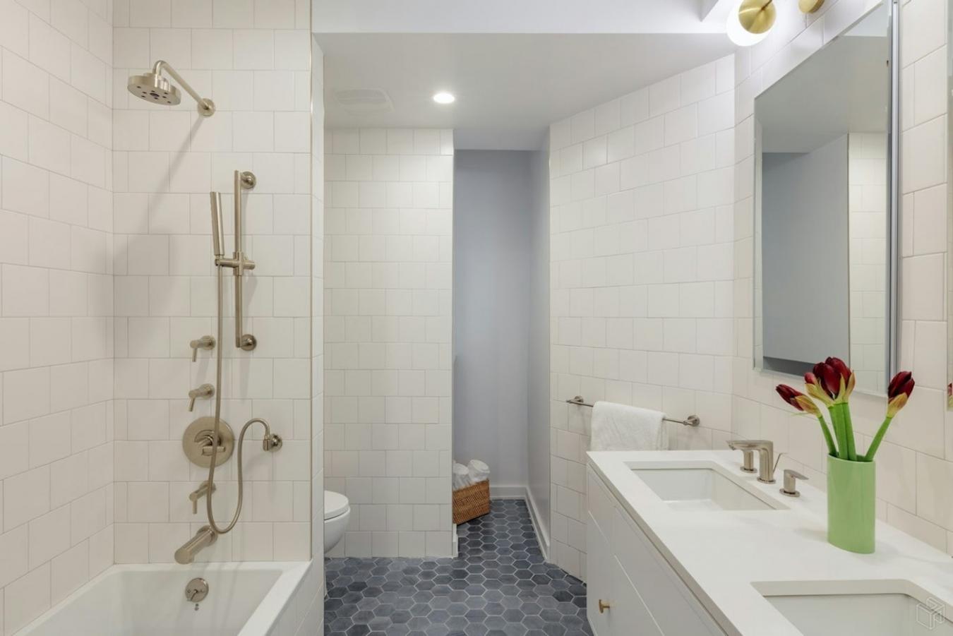 Harlem, New York, 10031, United States, 1 Bedroom Bedrooms, ,2 BathroomsBathrooms,Residential,For Sale,1952950
