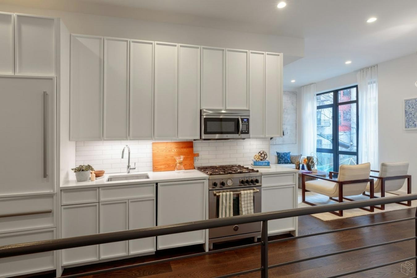 Harlem, New York, 10031, United States, 1 Bedroom Bedrooms, ,2 BathroomsBathrooms,Residential,For Sale,1952950