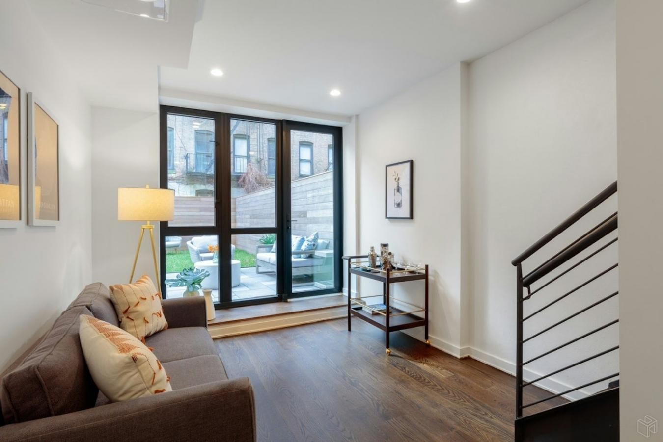 Harlem, New York, 10031, United States, 1 Bedroom Bedrooms, ,2 BathroomsBathrooms,Residential,For Sale,1952950