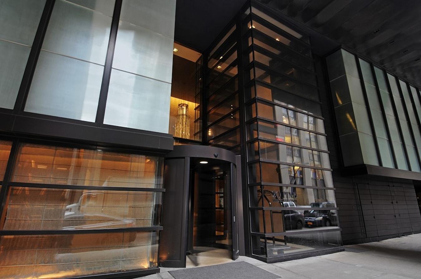 Financial District, New York, 10005, United States, 1 Bedroom Bedrooms, ,2 BathroomsBathrooms,Residential,For Sale,1952949