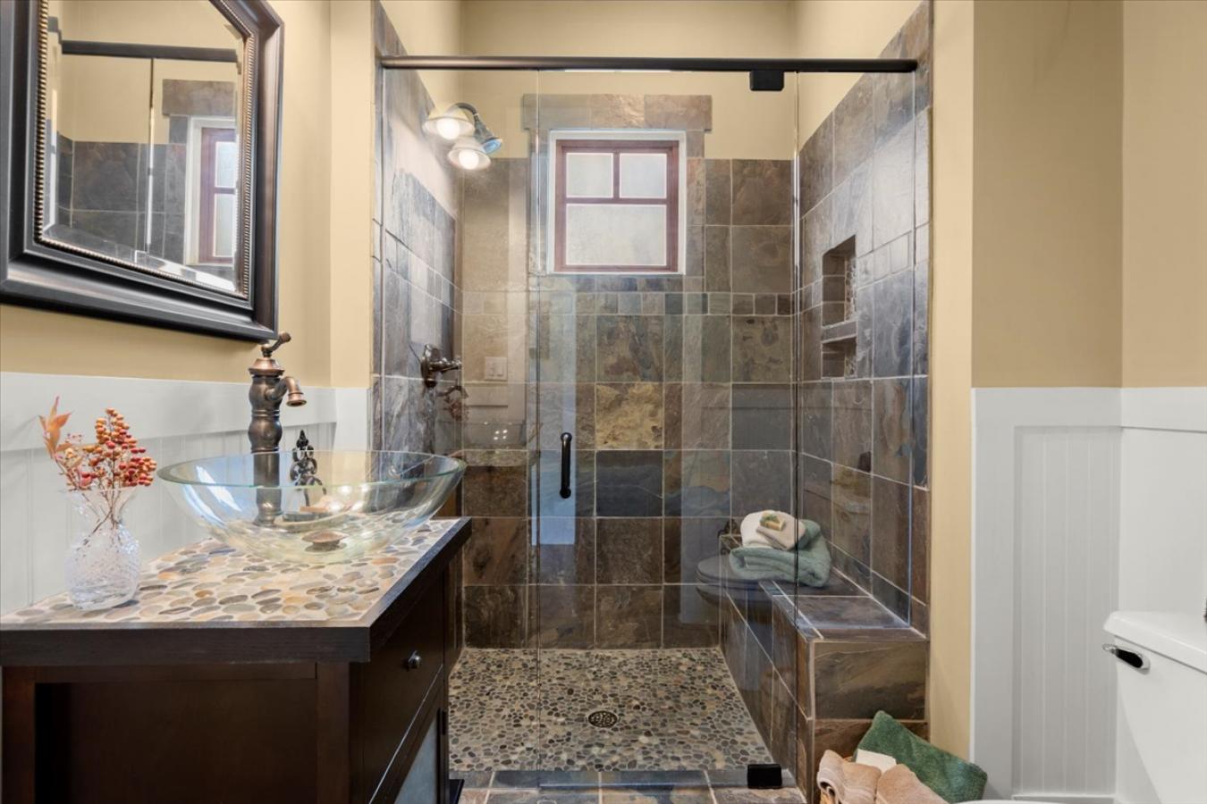 Roswell, Fulton, 30075, United States, 5 Bedrooms Bedrooms, ,5 BathroomsBathrooms,Residential,For Sale,1952943
