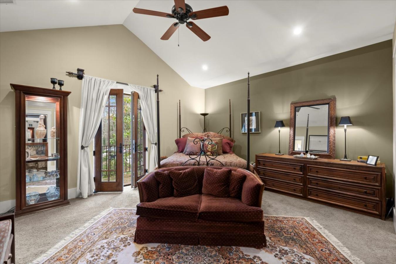 Roswell, Fulton, 30075, United States, 5 Bedrooms Bedrooms, ,5 BathroomsBathrooms,Residential,For Sale,1952943