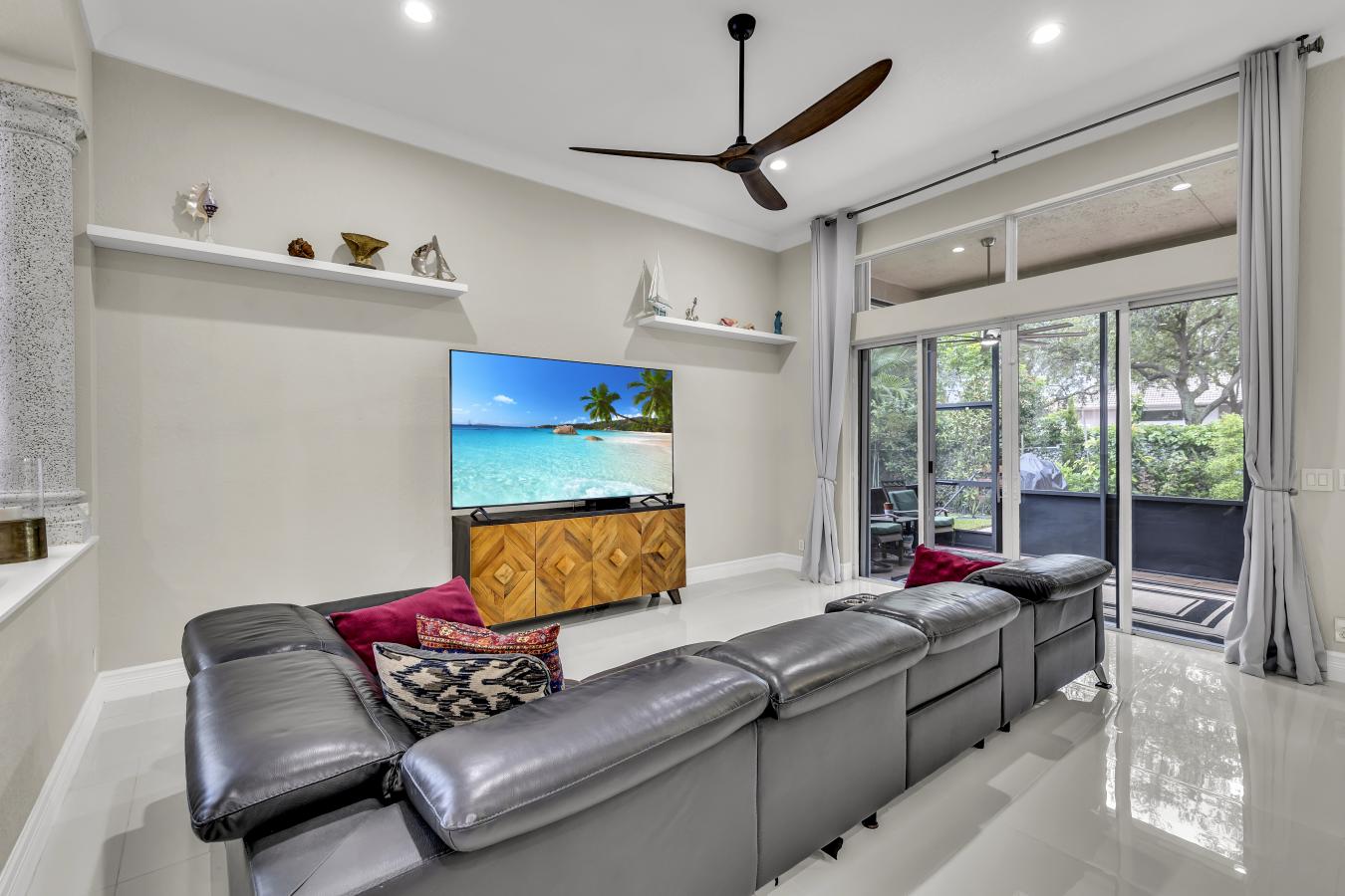 Coral Springs, Broward, 33067, United States, 4 Bedrooms Bedrooms, ,3 BathroomsBathrooms,Residential,For Sale,1952940