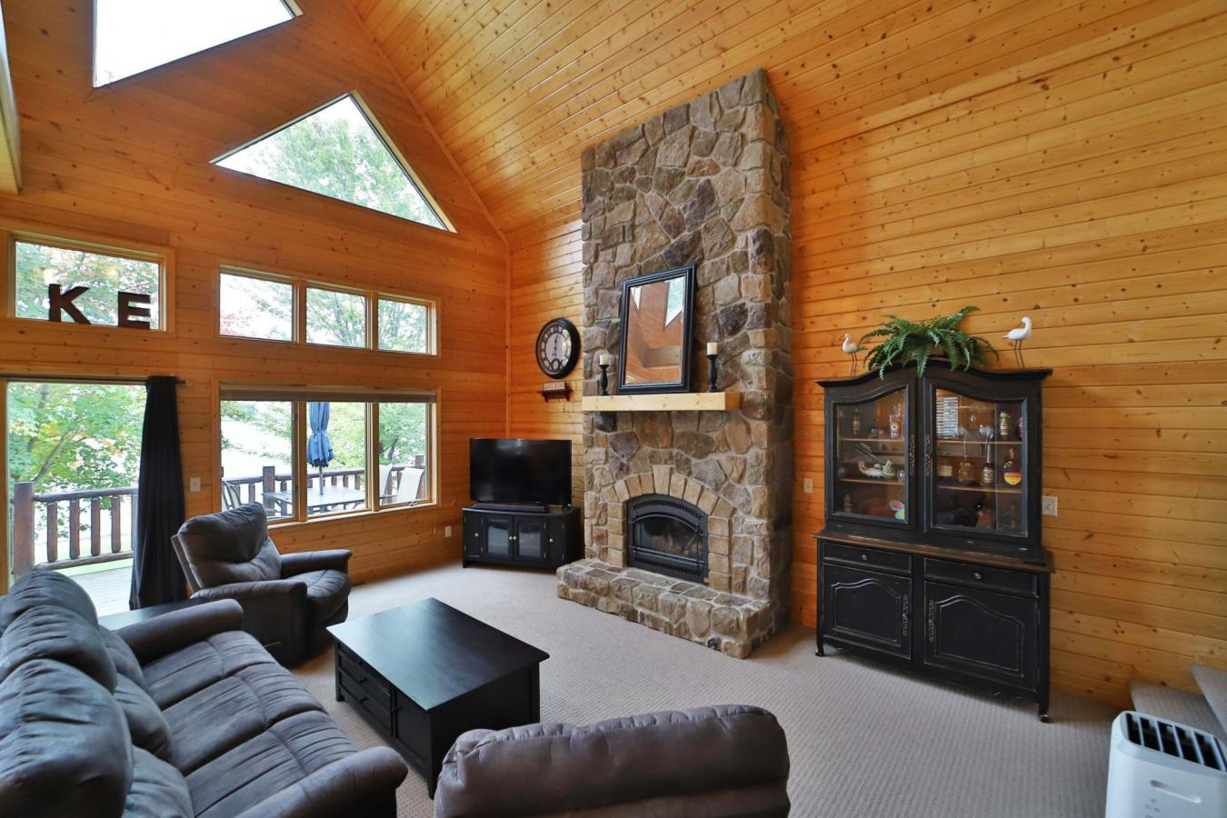 Glenwood, Pope, 56334, United States, ,Residential,For Sale,1952938