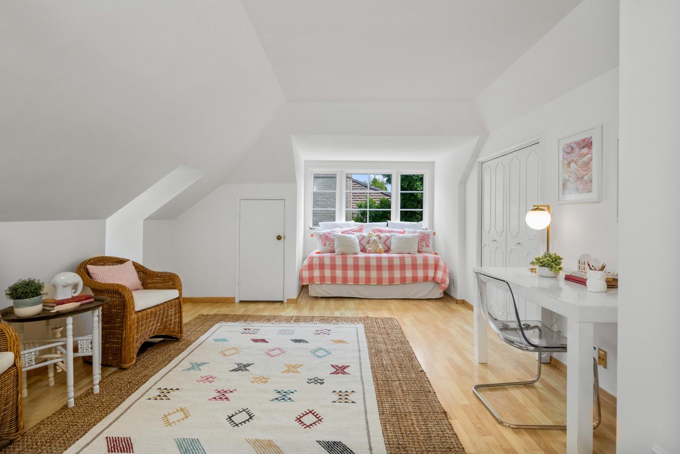 San Marino, Los Angeles, 91108, United States, 4 Bedrooms Bedrooms, ,2 BathroomsBathrooms,Residential,For Sale,1952939
