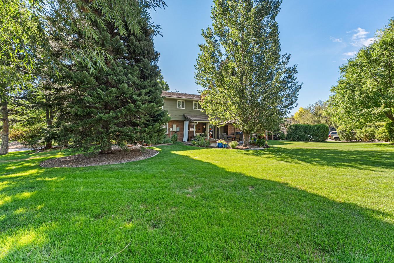 Littleton, Arapahoe, 80123, United States, 5 Bedrooms Bedrooms, ,3 BathroomsBathrooms,Residential,For Sale,1952936