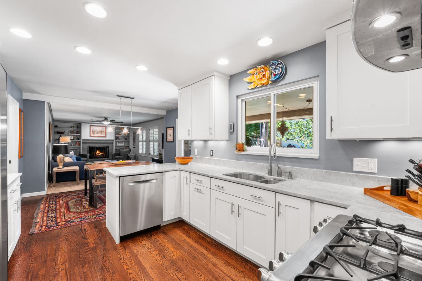 Littleton, Arapahoe, 80123, United States, 5 Bedrooms Bedrooms, ,3 BathroomsBathrooms,Residential,For Sale,1952936