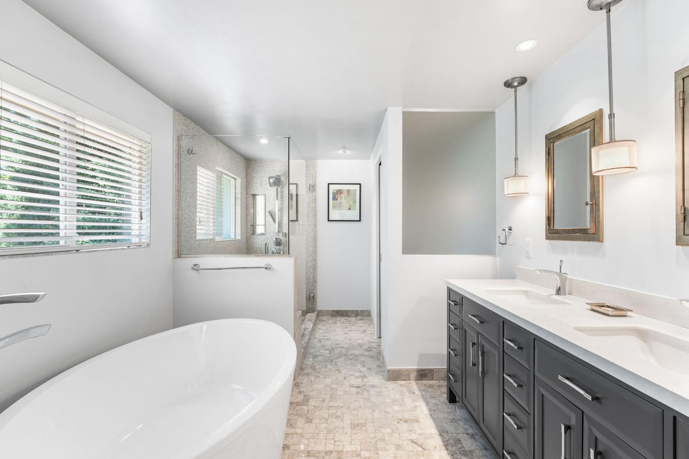 Littleton, Arapahoe, 80123, United States, 5 Bedrooms Bedrooms, ,3 BathroomsBathrooms,Residential,For Sale,1952936