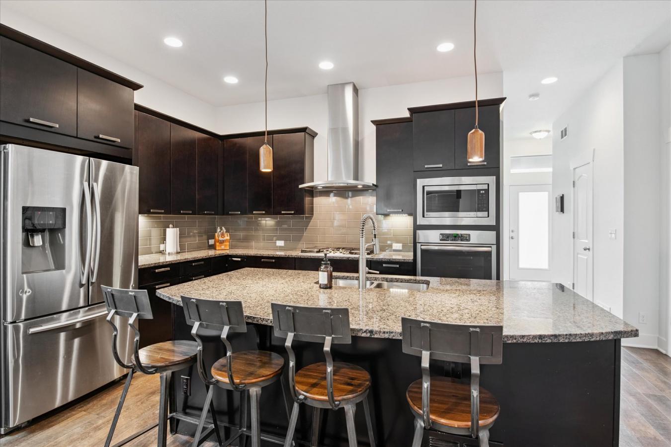 Denver, Denver, 80206, United States, 4 Bedrooms Bedrooms, ,3 BathroomsBathrooms,Residential,For Sale,1952935