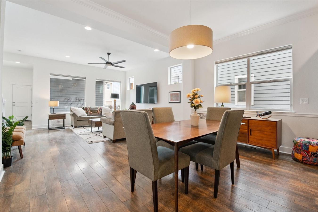Denver, Denver, 80206, United States, 4 Bedrooms Bedrooms, ,3 BathroomsBathrooms,Residential,For Sale,1952935