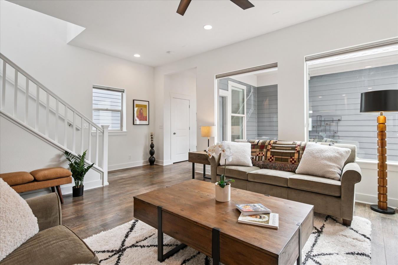 Denver, Denver, 80206, United States, 4 Bedrooms Bedrooms, ,3 BathroomsBathrooms,Residential,For Sale,1952935