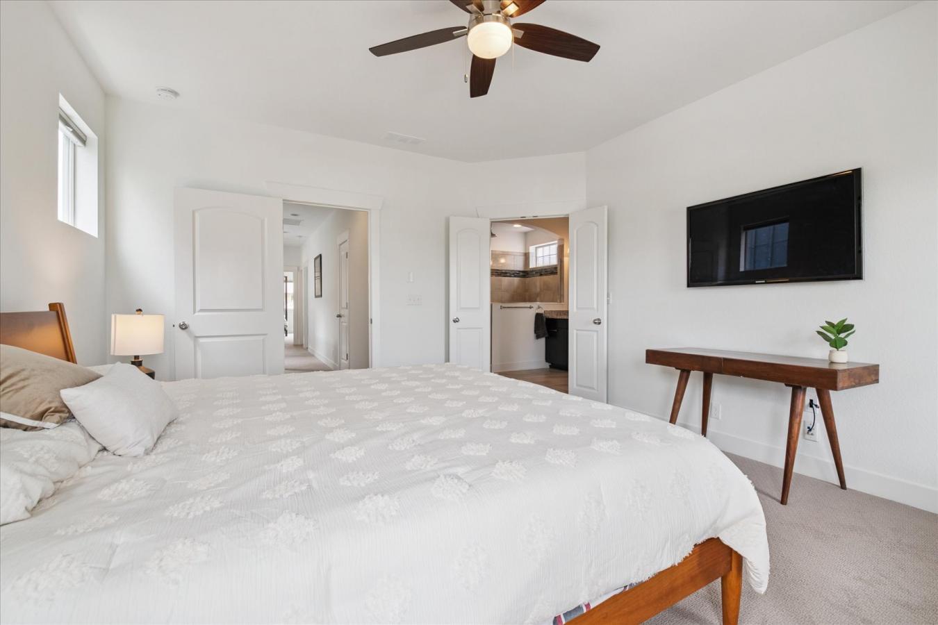 Denver, Denver, 80206, United States, 4 Bedrooms Bedrooms, ,3 BathroomsBathrooms,Residential,For Sale,1952935