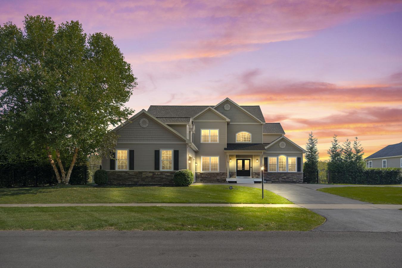 Malta, Saratoga, 12020, United States, 4 Bedrooms Bedrooms, ,5 BathroomsBathrooms,Residential,For Sale,1952934