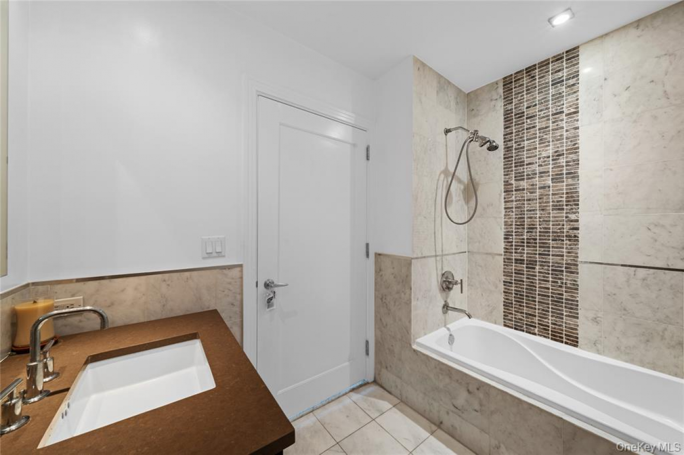 Forest Hills, Queens, 11375, United States, 2 Bedrooms Bedrooms, ,2 BathroomsBathrooms,Residential,For Sale,1953213