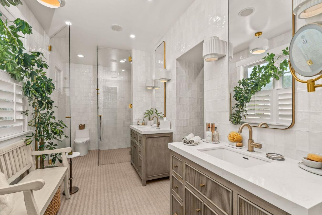 Coronado, California, 92118, United States, 3 Bedrooms Bedrooms, ,4 BathroomsBathrooms,Residential,For Sale,1953212