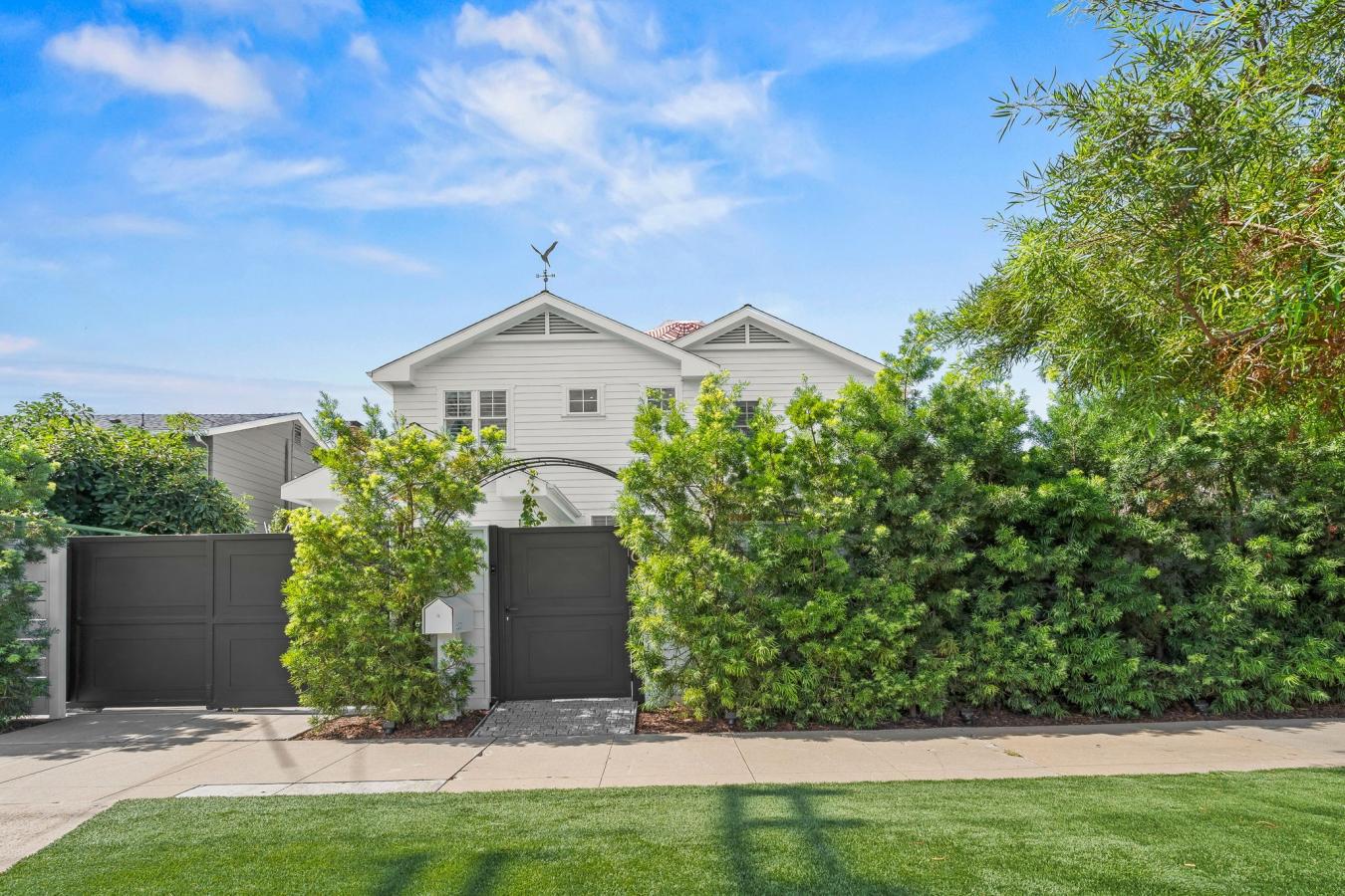 Coronado, California, 92118, United States, 3 Bedrooms Bedrooms, ,4 BathroomsBathrooms,Residential,For Sale,1953212